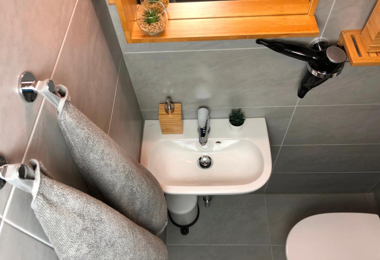 شقة "Be My Guest" Near Metro Station! فيينا المظهر الخارجي الصورة