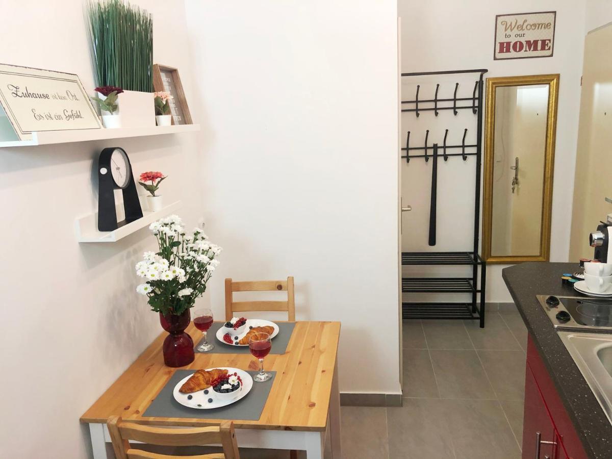شقة "Be My Guest" Near Metro Station! فيينا المظهر الخارجي الصورة
