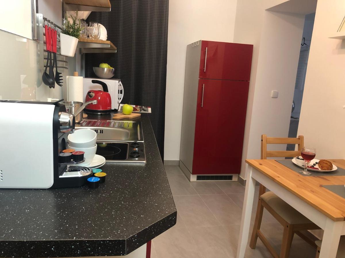 شقة "Be My Guest" Near Metro Station! فيينا المظهر الخارجي الصورة